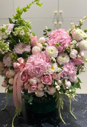 Maison Floral Box Arragement