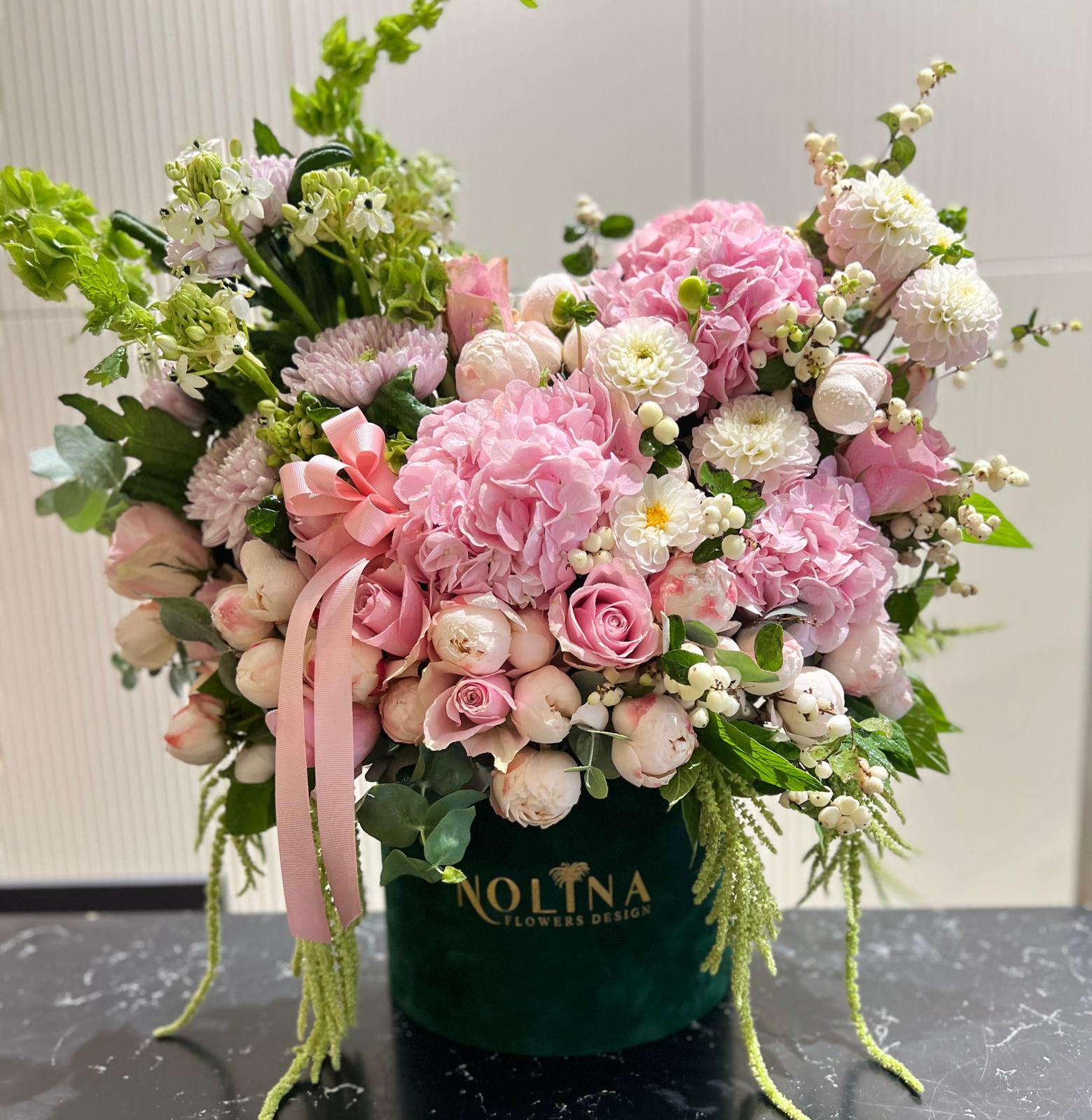 Maison Floral Box Arragement