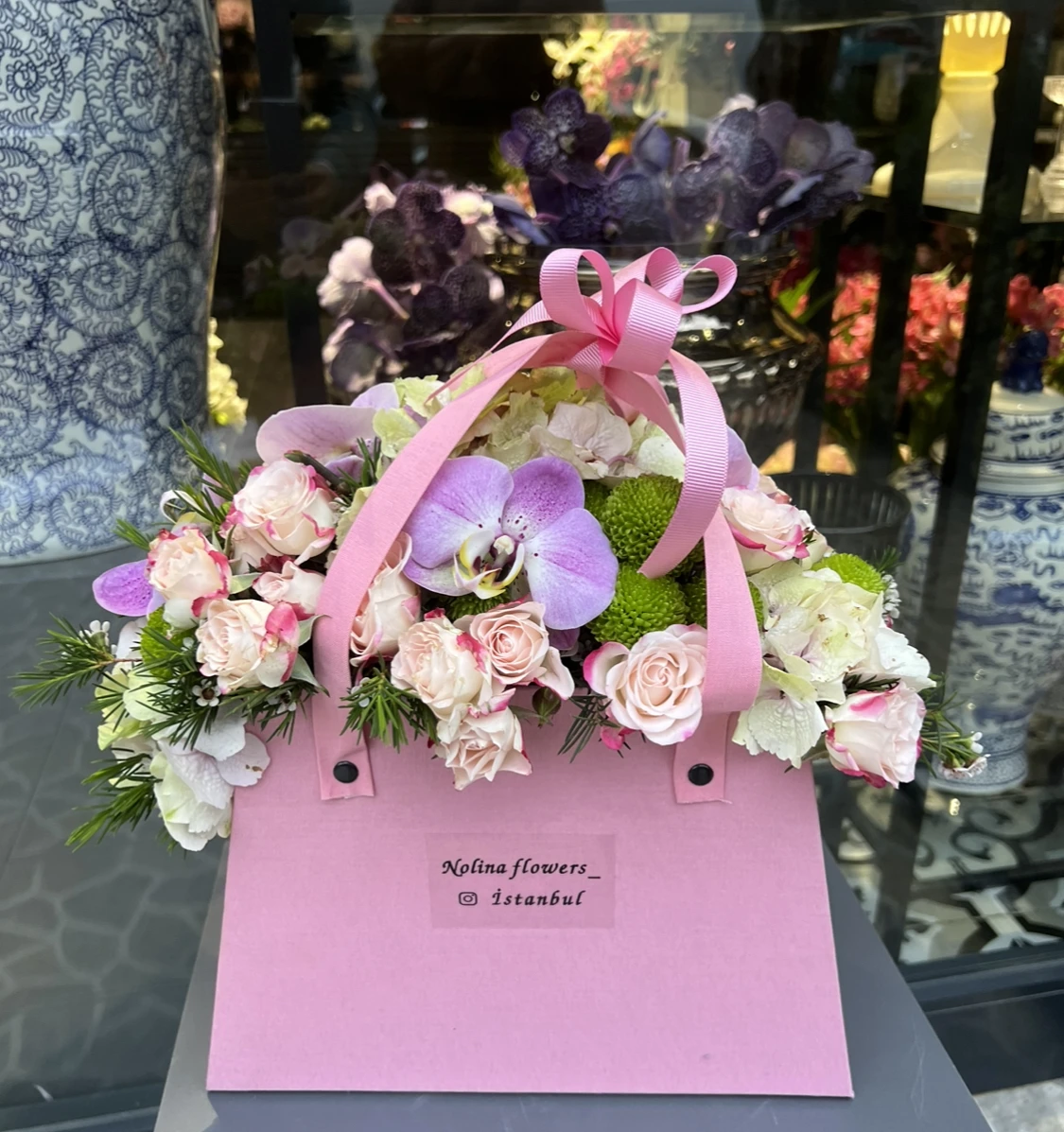 Çantada Gül ve Orkide