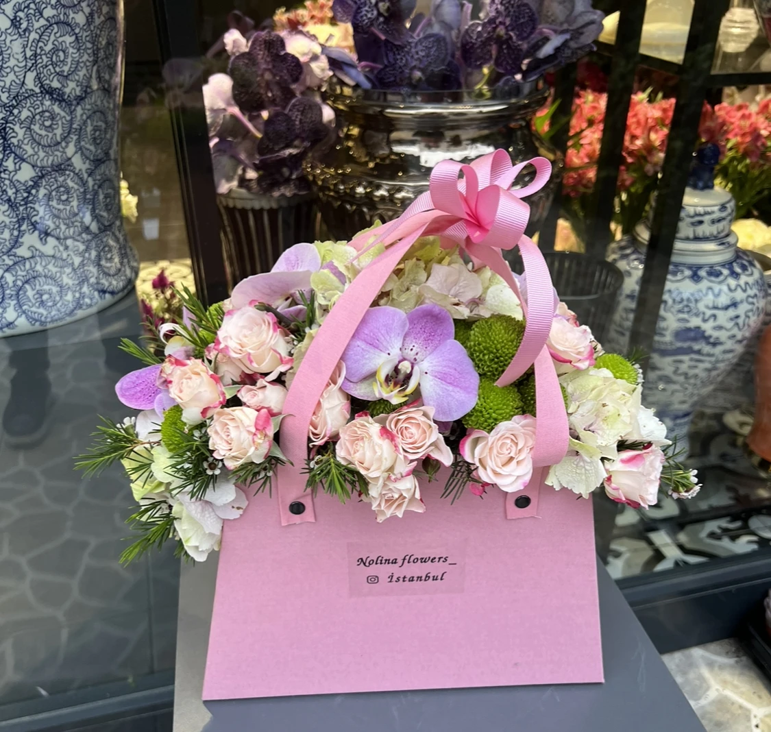 Çantada Gül ve Orkide