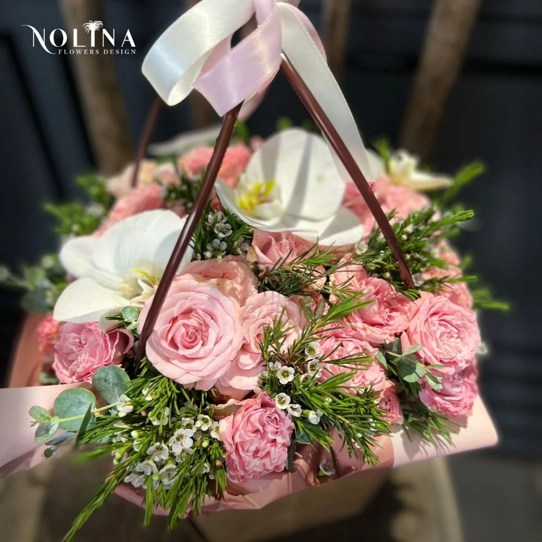 Çantada Orkide ve Güller