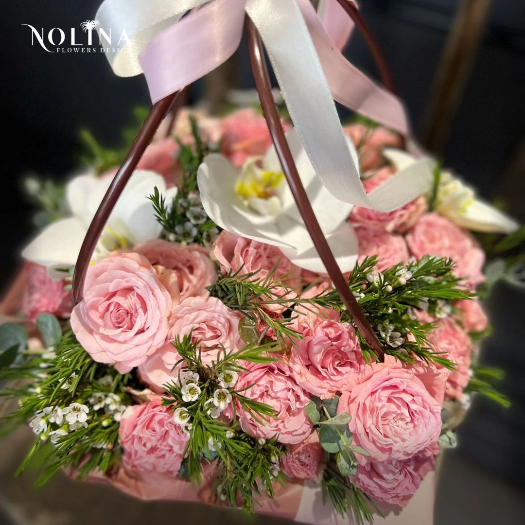 Çantada Orkide ve Güller